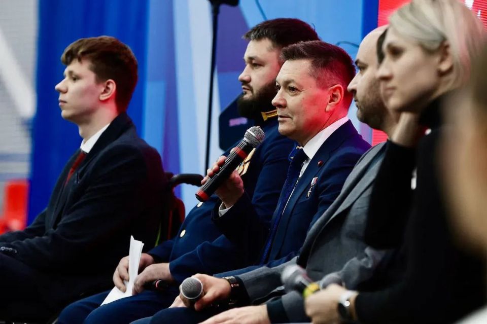 Вячеслав Федорищев встретился со спортсменами Самарской области Вячеслав Федорищев встретился со спортсменами Самарской области