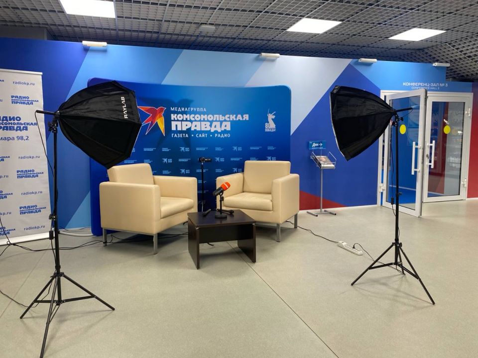 На стадионе «Солидарность Самара Арена» открылась студия радио «КП-Самара» На стадионе «Солидарность Самара Арена» открылась студия радио «КП-Самара»