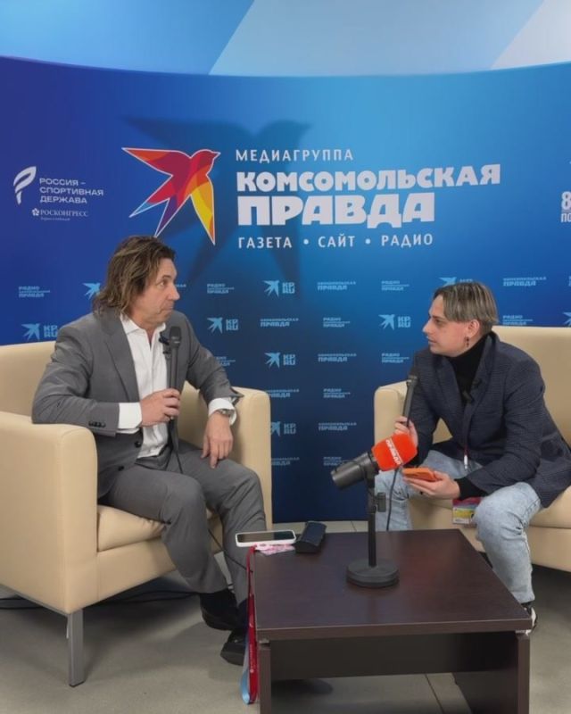 В студии радио «КП-Самара» советский и российский футболист Александр Мостовой