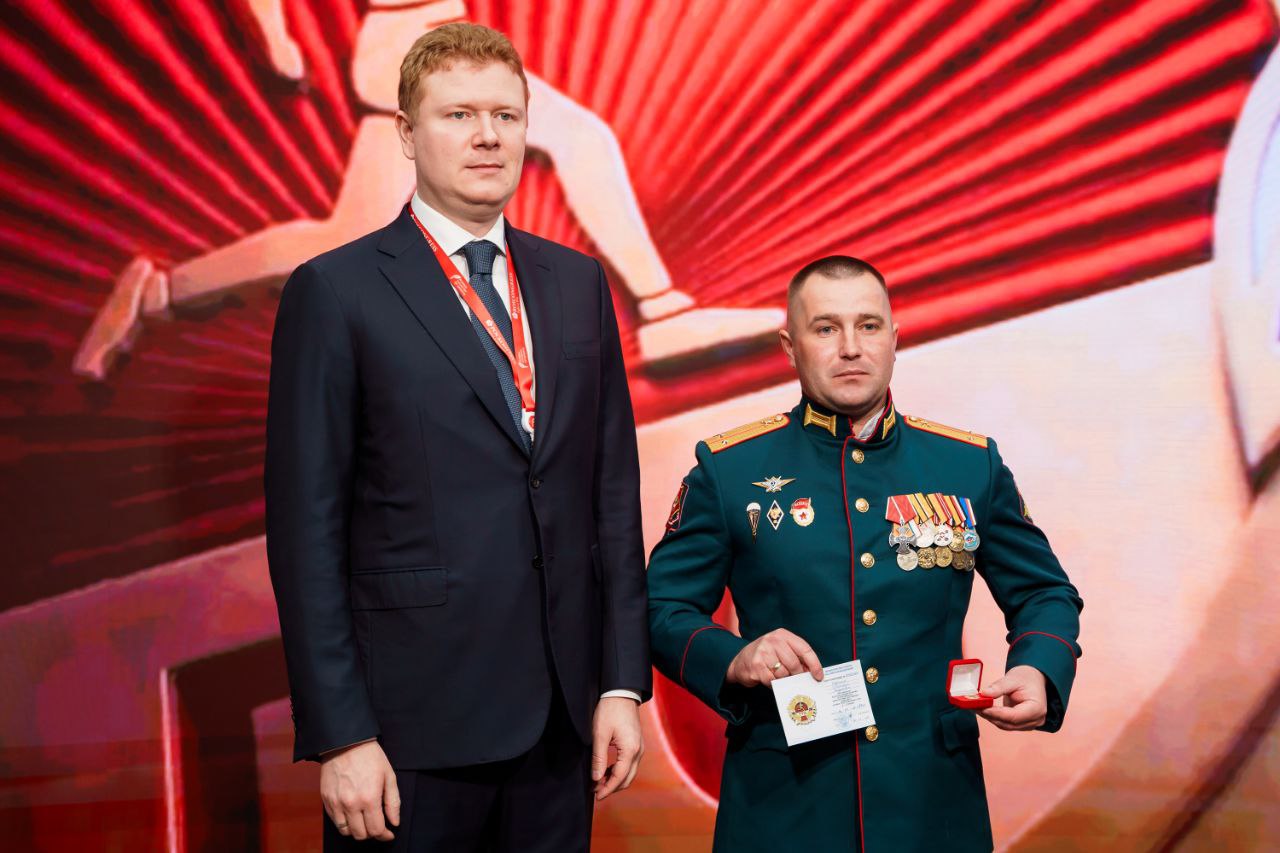 8 На стенде Минспорта России состоялось вручение знаков отличия комплекса ГТО 8 На стенде Минспорта России состоялось вручение знаков отличия комплекса ГТО