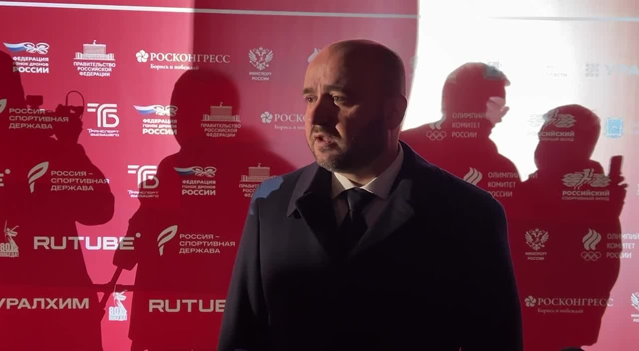123Губернатор Самарской области Вячеслав Федорищев поделился итогами первого дня и рассказал о завтрашней программе форума «Россия — спортивная держава»