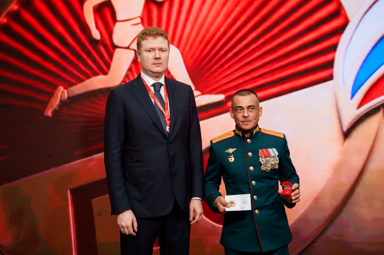 8 На стенде Минспорта России состоялось вручение знаков отличия комплекса ГТО 8 На стенде Минспорта России состоялось вручение знаков отличия комплекса ГТО