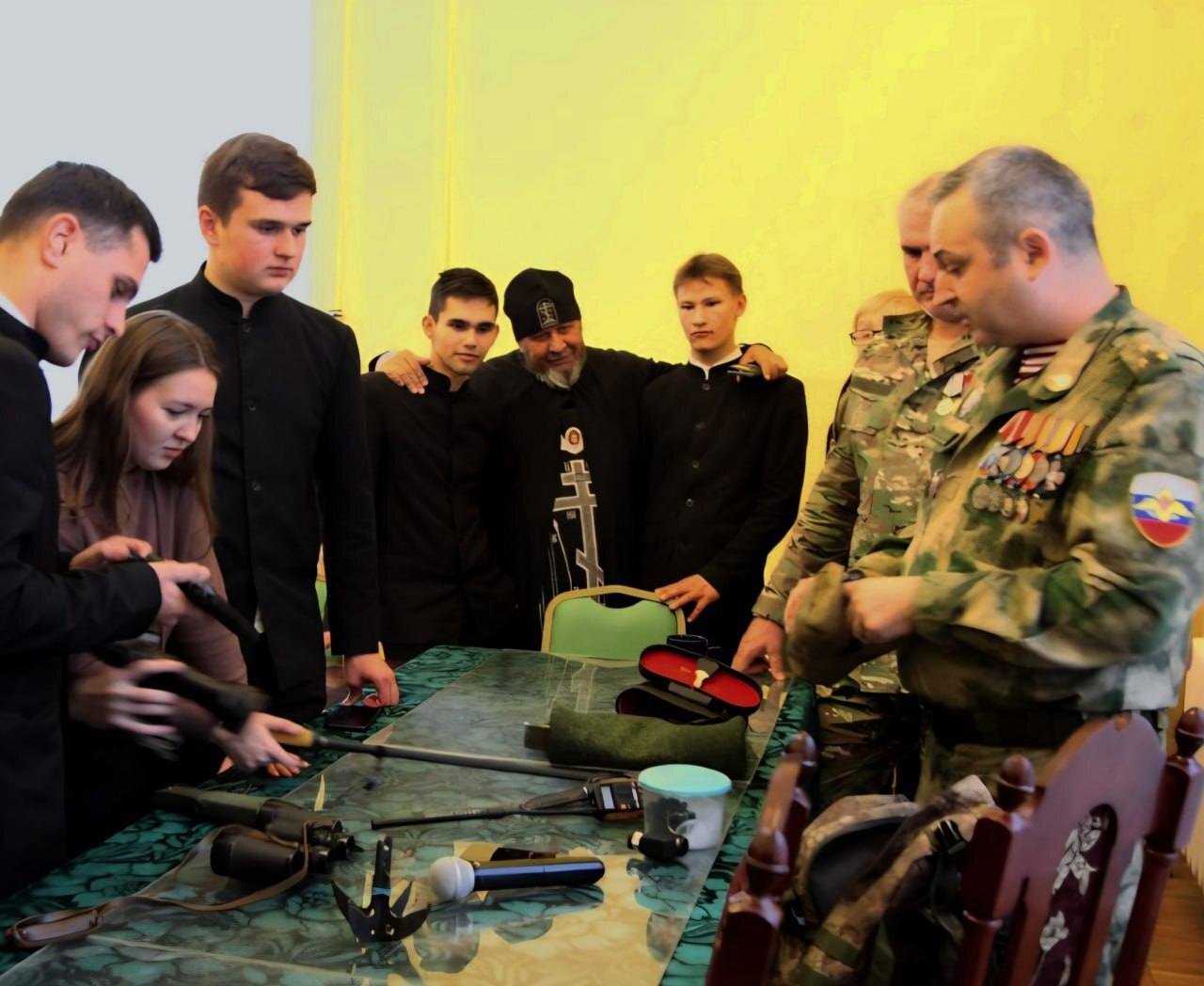 Сила духа и вера в Победу не менее важны, чем знание военного дела и навыки поведения в бою Сила духа и вера в Победу не менее важны, чем знание военного дела и навыки поведения в бою