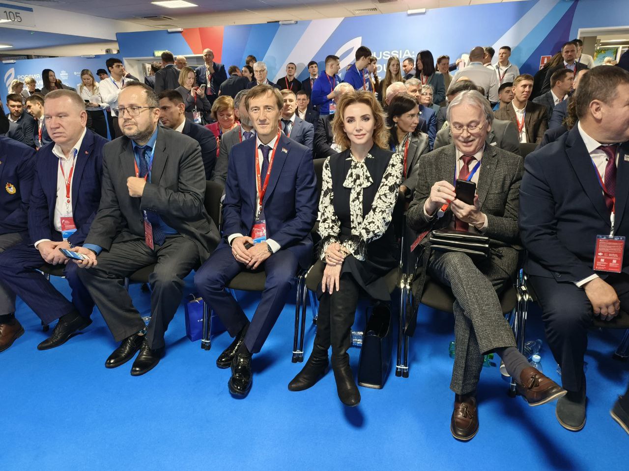 На международном форуме проходит заседание «Воспитание борьбой» На международном форуме проходит заседание «Воспитание борьбой»