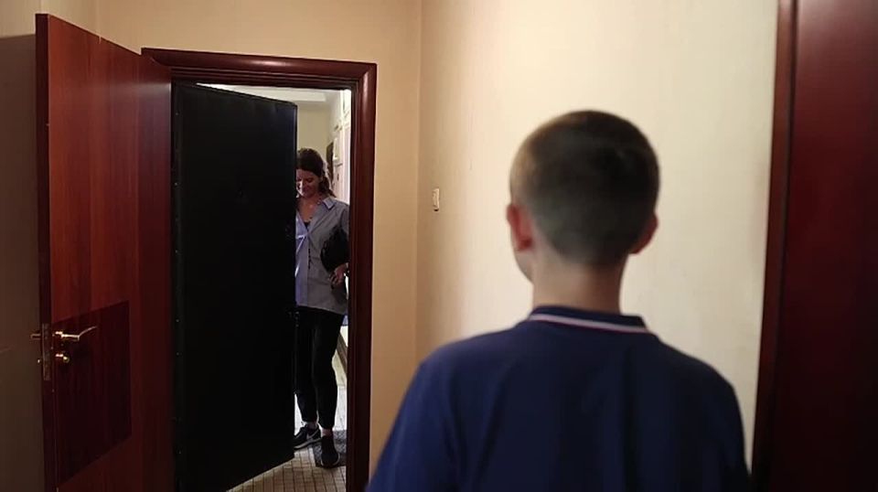 #Безопасныеканикулы. А твой ребенок знает “план безопасности”? МЧС России напоминает: убирай в недоступное для детей место спички и зажигалки, легковоспламеняющиеся жидкости;