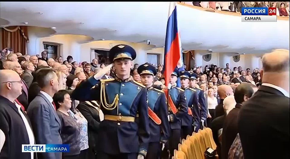 В День народного единства легендарному самарскому летчику-космонавту Олегу Кононенко присвоено звание «Почетный гражданин Самарской области»