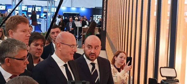 Вице-премьер Дмитрий Чернышенко посетил выставочный зал XIII Международного спортивного форума «Россия – спортивная держава» в Самаре