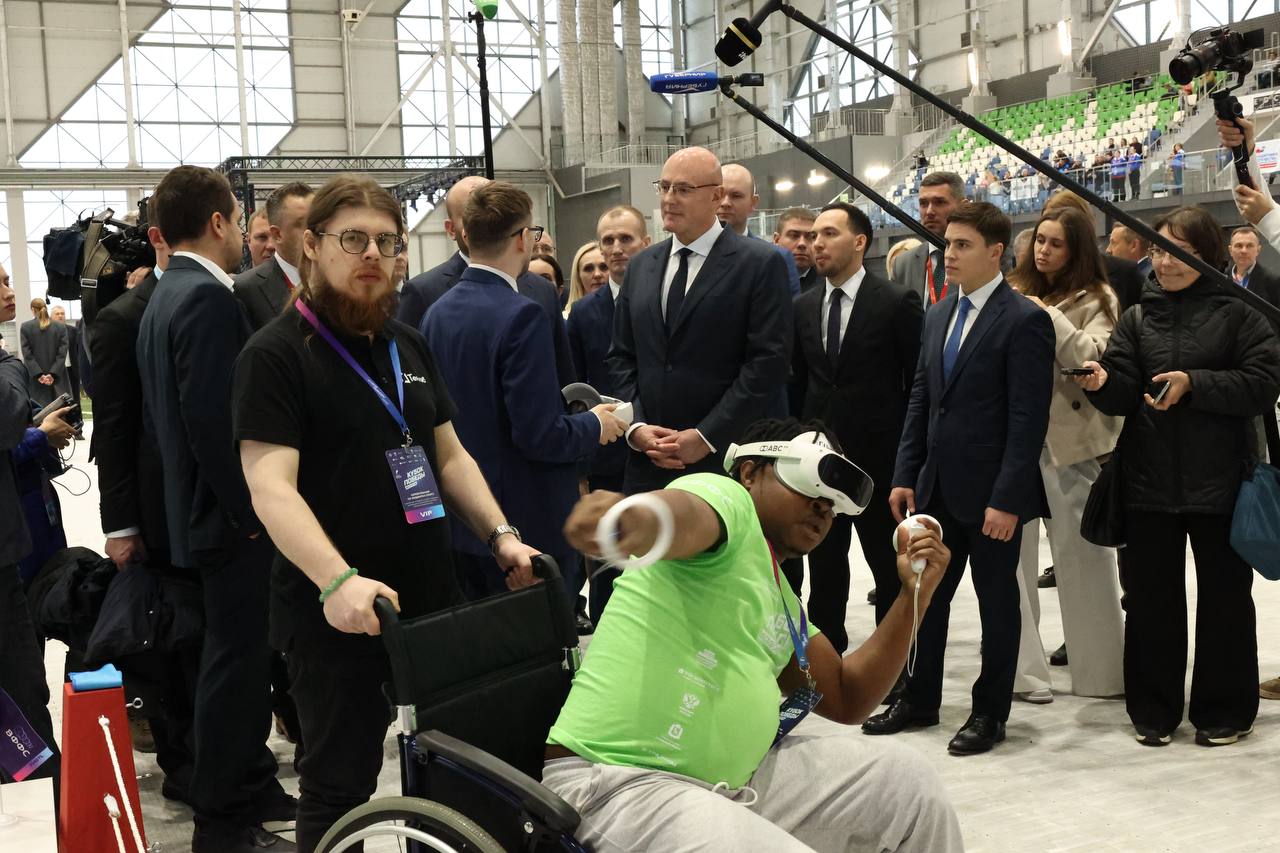 Дмитрий Чернышенко: Фиджитал-спорт помогает в реабилитации участников СВО Дмитрий Чернышенко: Фиджитал-спорт помогает в реабилитации участников СВО