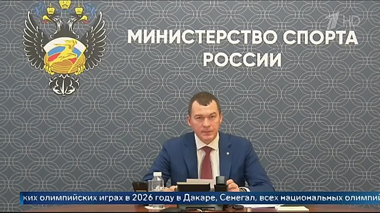 Гонки дронов, керлинг, следж-хоккей, массовые забеги