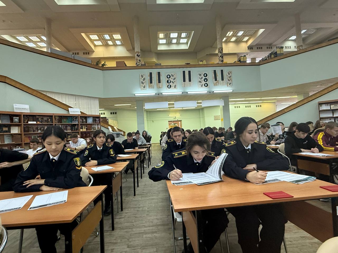 Кадеты следственного управления приняли участие в юбилейном Большом этнографическом диктанте Кадеты следственного управления приняли участие в юбилейном Большом этнографическом диктанте