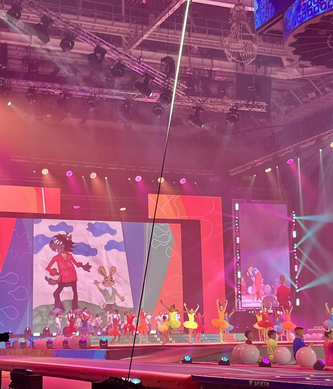 Поистине волшебное зрелище! Поистине волшебное зрелище!