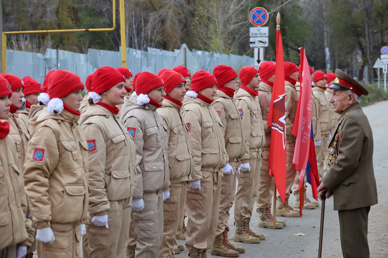 Мини-парады для ветеранов Великой Отечественной войны провели юнармейцы в Самаре