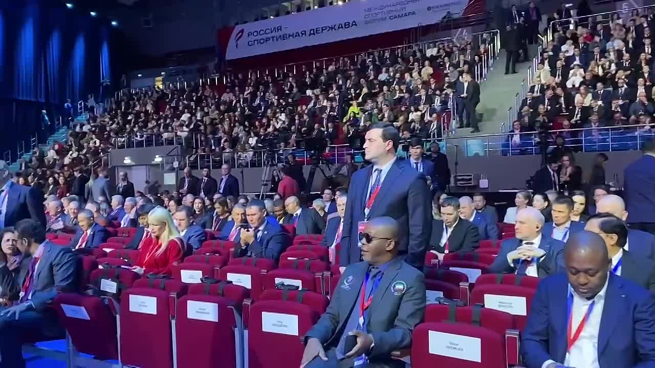 В эти секунды стартует пленарное заседание форума «Россия - спортивная держава»