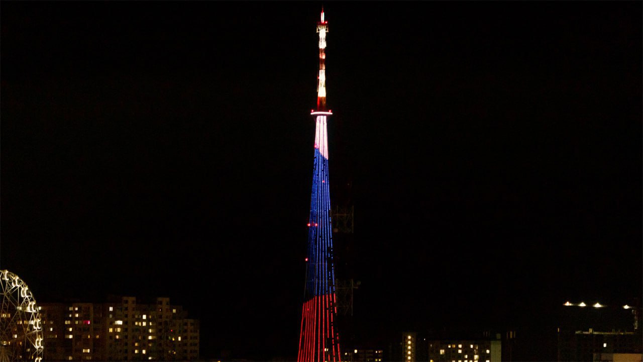 Яркое сияние самарской телебашни завершает этот насыщенный четверг