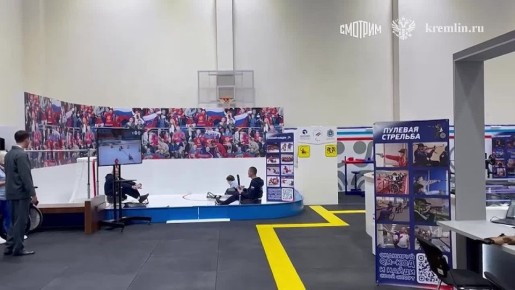 Владимиру Путину в Самаре показали демонстрационно-просветительский центр по адаптивному спорту, сообщает Кремль