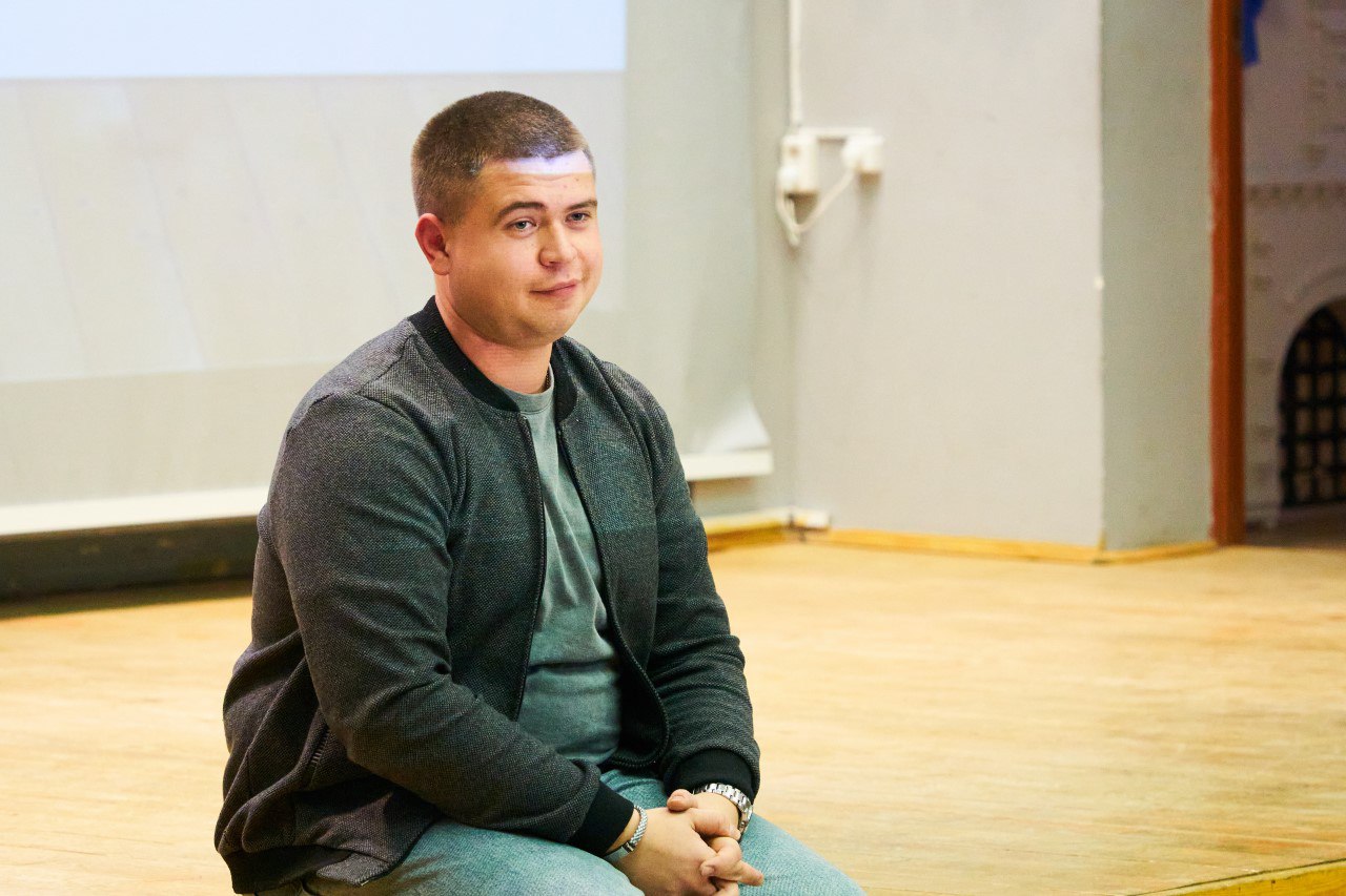 В Доме молодежи прошел мастер-класс по КВН В Доме молодежи прошел мастер-класс по КВН