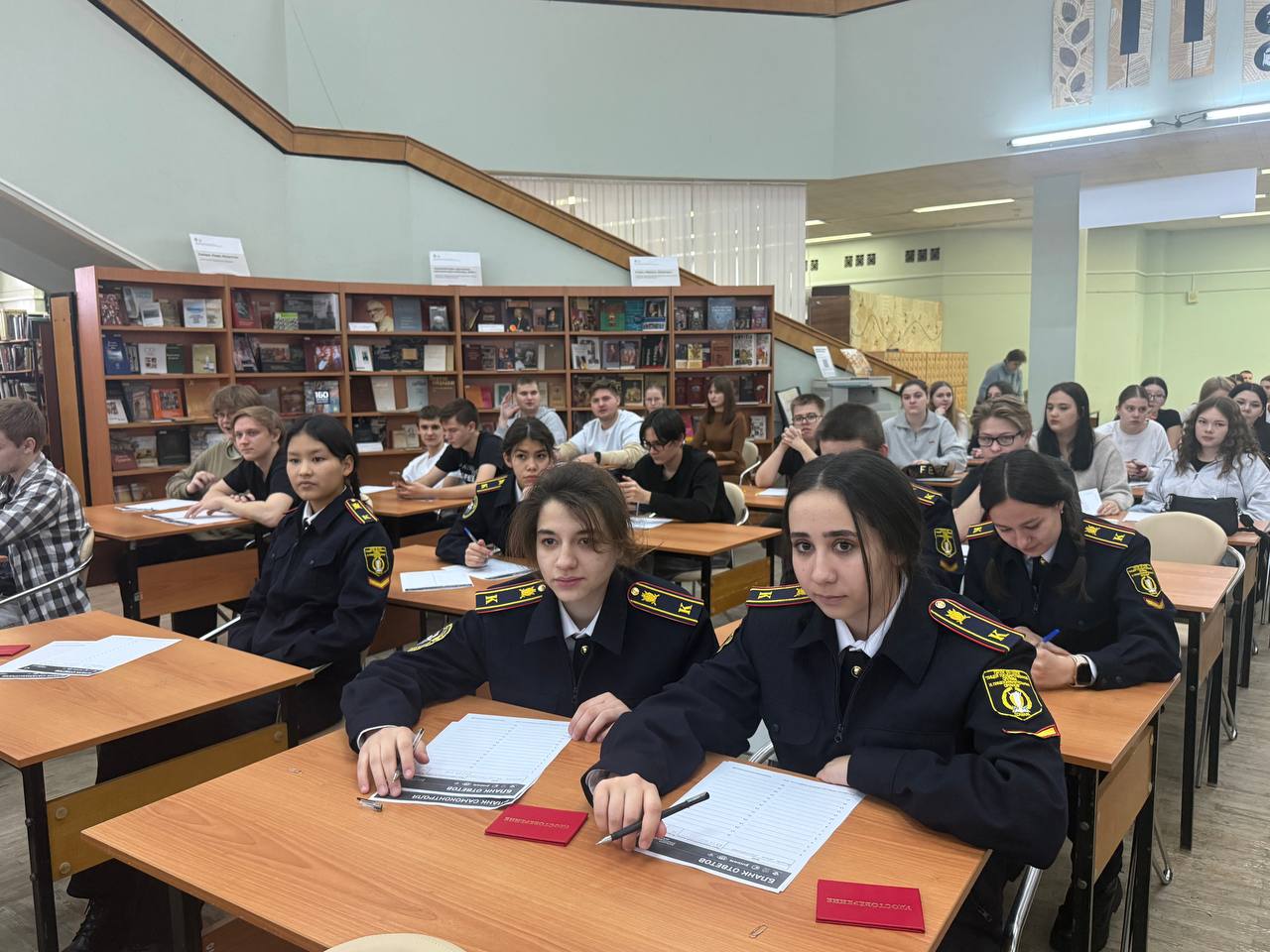 Кадеты следственного управления приняли участие в юбилейном Большом этнографическом диктанте Кадеты следственного управления приняли участие в юбилейном Большом этнографическом диктанте