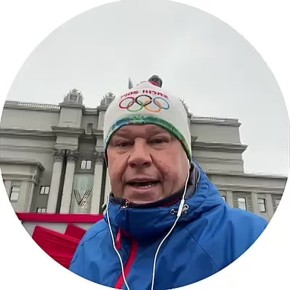 Дмитрий Губерниев провел утреннюю тренировку в центре Самары