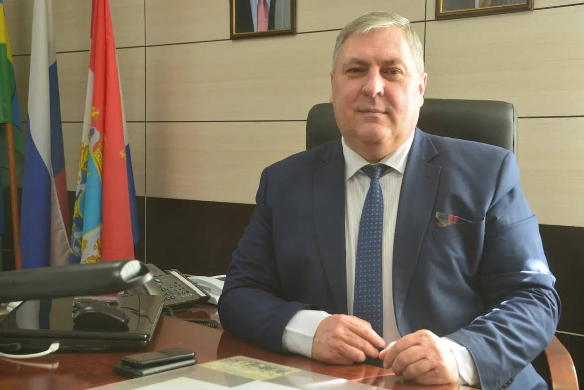 Юрий Жидков уступил кресло желающим, которых нет