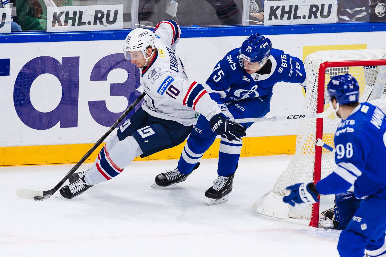 Хоккеисты «Лады» в овертайме уступили «Динамо» в матче КХЛ