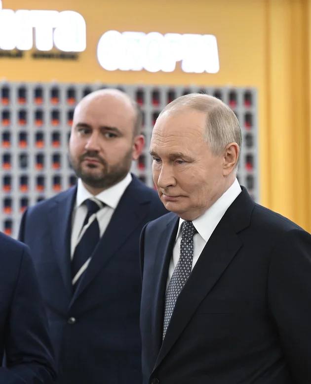 Бодрые самаритяне. Как Владимир Путин приехал на форум «Россия — спортивная держава» 6 ноября президент России Владимир Путин прилетел в Самару, чтобы посвятить себя занятиям спортом Бодрые самаритяне. Как Владимир Путин приехал на форум «Россия — спортивная держава» 6 ноября президент России Владимир Путин прилетел в Самару, чтобы посвятить себя занятиям спортом