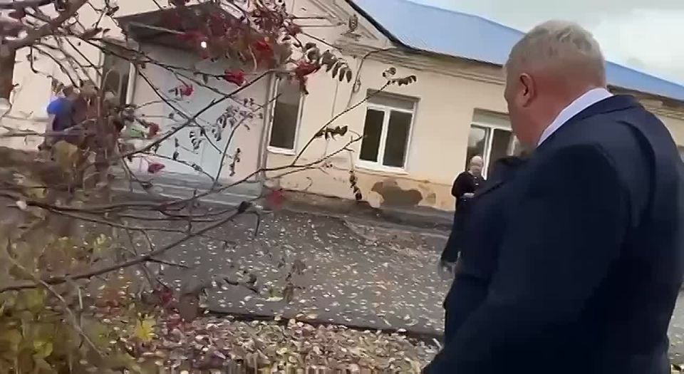 Новости к этому часу:. В России планируют ввести 24-часовой «период охлаждения» для отечественных сим-карт, пишет «Коммерсантъ» со ссылкой на источники