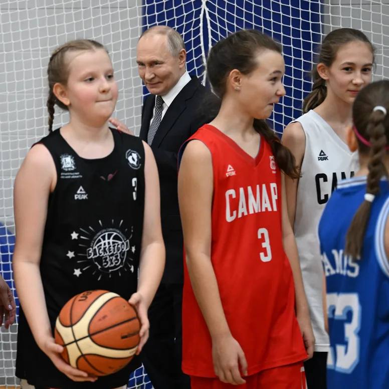 Бодрые самаритяне. Как Владимир Путин приехал на форум «Россия — спортивная держава» 6 ноября президент России Владимир Путин прилетел в Самару, чтобы посвятить себя занятиям спортом