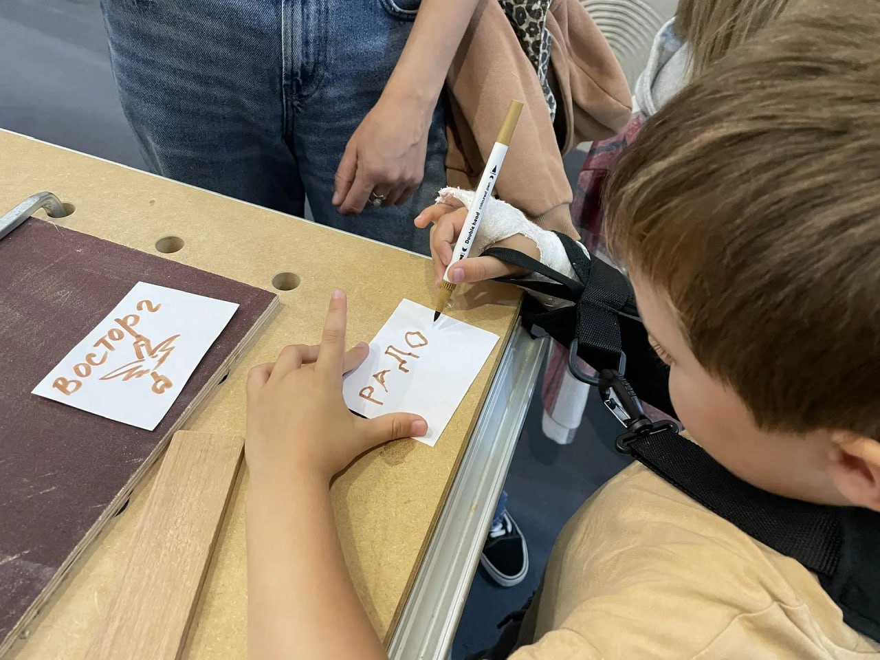 В "день седьмого ноября, красный день календаря" доброго утра тольяттинцам желает Наталья Корсакова, руководитель проекта на телеканале ТОЛЬЯТТИ 24! В "день седьмого ноября, красный день календаря" доброго утра тольяттинцам желает Наталья Корсакова, руководитель проекта на телеканале ТОЛЬЯТТИ 24!