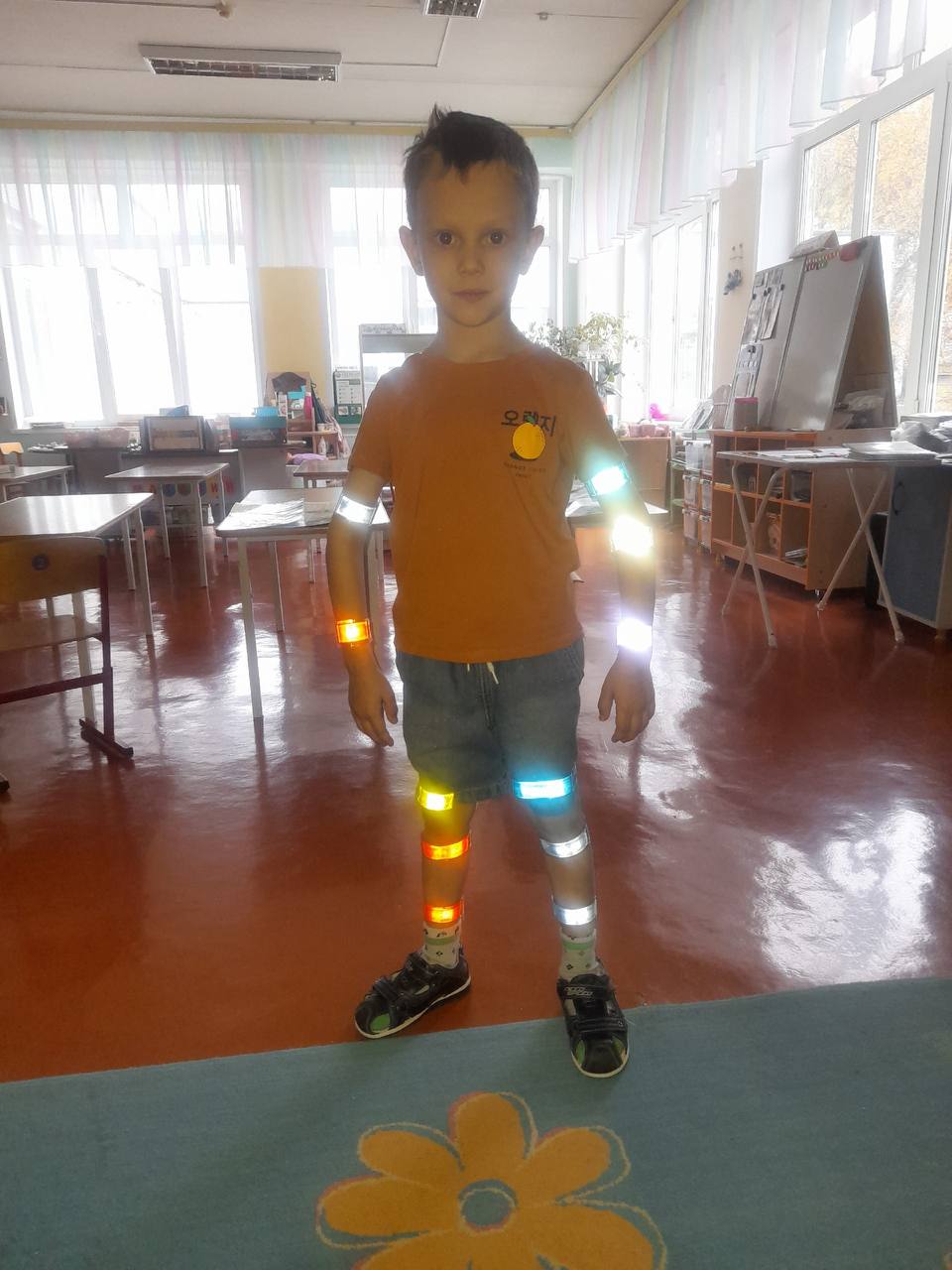 Для воспитанников детского сада «Аленушка» сотрудники #ГАИЖигулевска провели мероприятие "Засветись! Стань заметней на дороге!" Для воспитанников детского сада «Аленушка» сотрудники #ГАИЖигулевска провели мероприятие "Засветись! Стань заметней на дороге!"