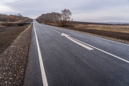 Капитальный ремонт дороги «Сергиевск — Большая Чесноковка — Кандабулак» завершили на полгода раньше срока – уже сейчас, а не 1 июля 2026 года