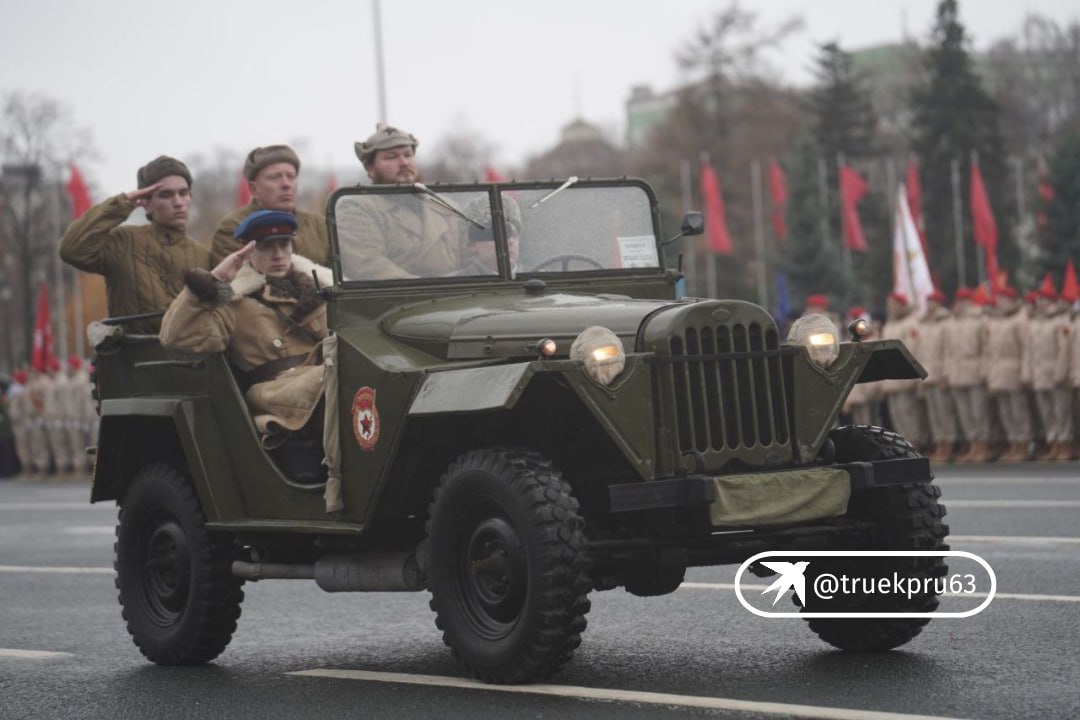 А вот и техника времен Великой Отечественной войны А вот и техника времен Великой Отечественной войны