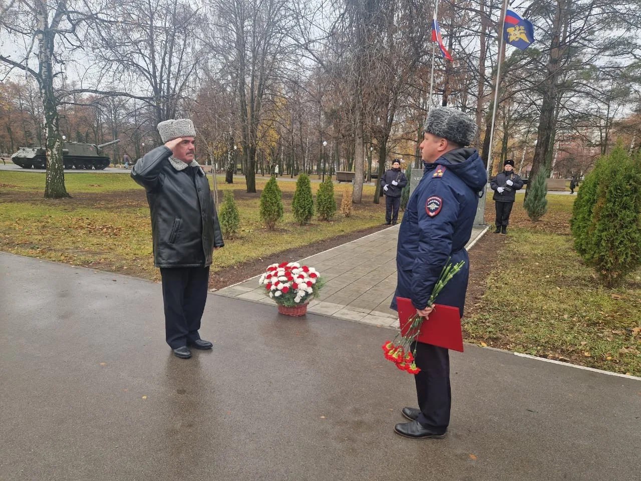 В Тольятти почтили память погибших при выполнении служебных обязанностей сотрудников В Тольятти почтили память погибших при выполнении служебных обязанностей сотрудников