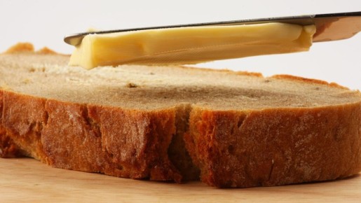 Секрет хозяек со стажем: вот как тонко и быстро нарезать сливочное масло