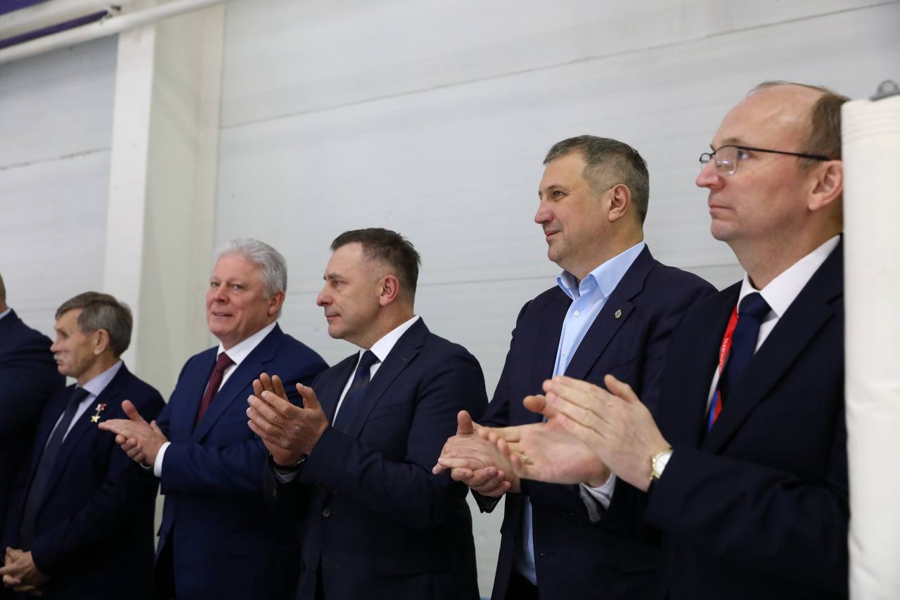 В Самаре объявлены победители Третьего круга Чемпионата России «Лига героев» по следж-хоккею В Самаре объявлены победители Третьего круга Чемпионата России «Лига героев» по следж-хоккею