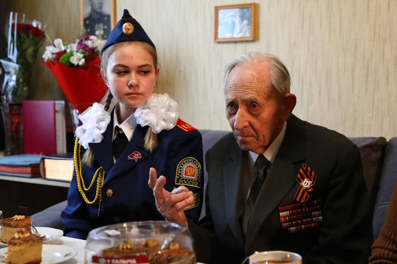 Глава города Самары Иван Носков поздравил со 102-летием ветерана Великой Отечественной войны Льва Онуфриева Глава города Самары Иван Носков поздравил со 102-летием ветерана Великой Отечественной войны Льва Онуфриева