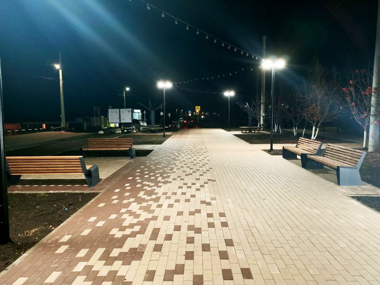 В Камышле установили памятник поэту и облагородили пешеходные зоны В Камышле установили памятник поэту и облагородили пешеходные зоны