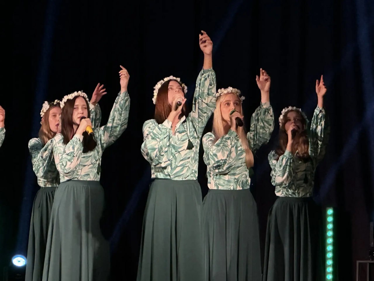 Образцовой вокальной студии «Мелодия» Детского дома культуры Тольятти - 25 лет! Образцовой вокальной студии «Мелодия» Детского дома культуры Тольятти - 25 лет!