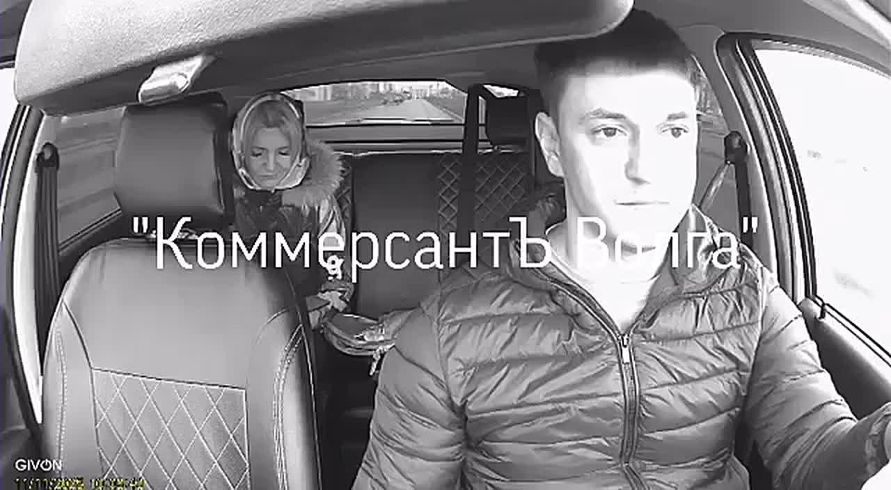 В Самаре пассажир с мачете убедила таксиста включить шансон, начата проверка