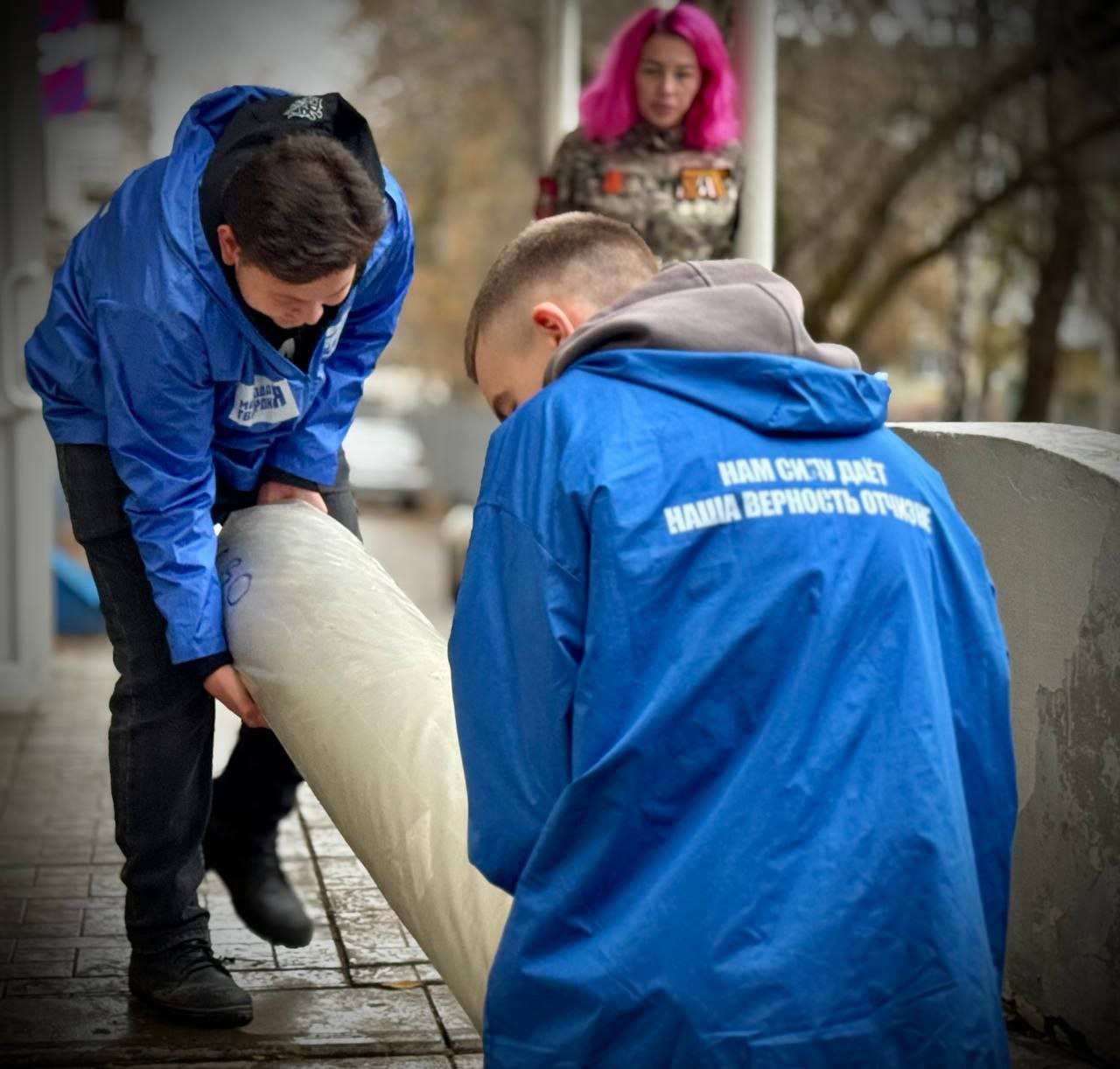 В центре поддержки СВО в Отрадном собрали и отправлили сразу 2 крупные партии гуманитарной помощи! В центре поддержки СВО в Отрадном собрали и отправлили сразу 2 крупные партии гуманитарной помощи!