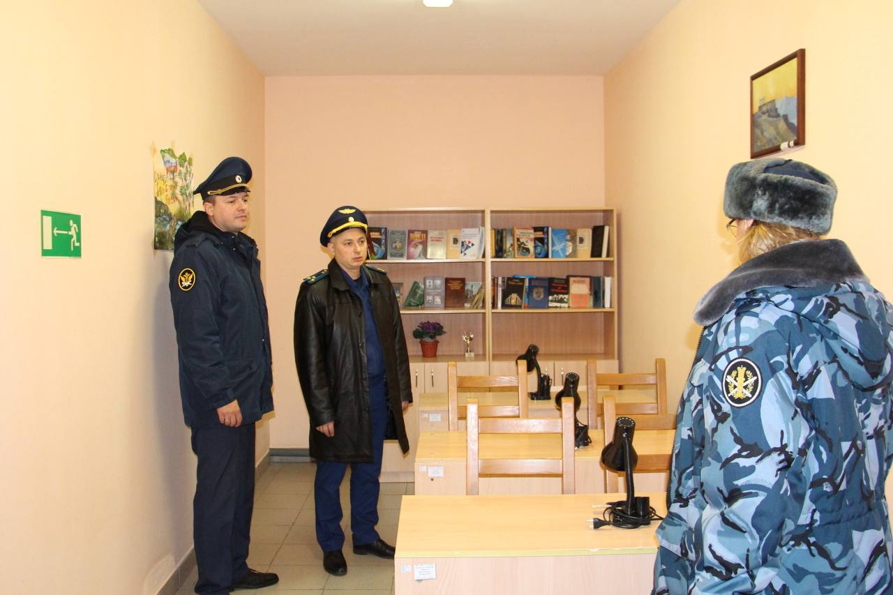 Заместитель прокурора Самарской области Евгений Петренко посетил исправительную колонию № 15 УФСИН России по Самарской области Заместитель прокурора Самарской области Евгений Петренко посетил исправительную колонию № 15 УФСИН России по Самарской области