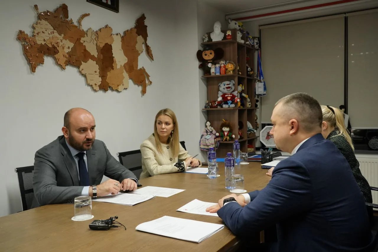 Вячеслав Федорищев встретился с Героем России, председателем правления «Движения Первых» Артуром Орловым