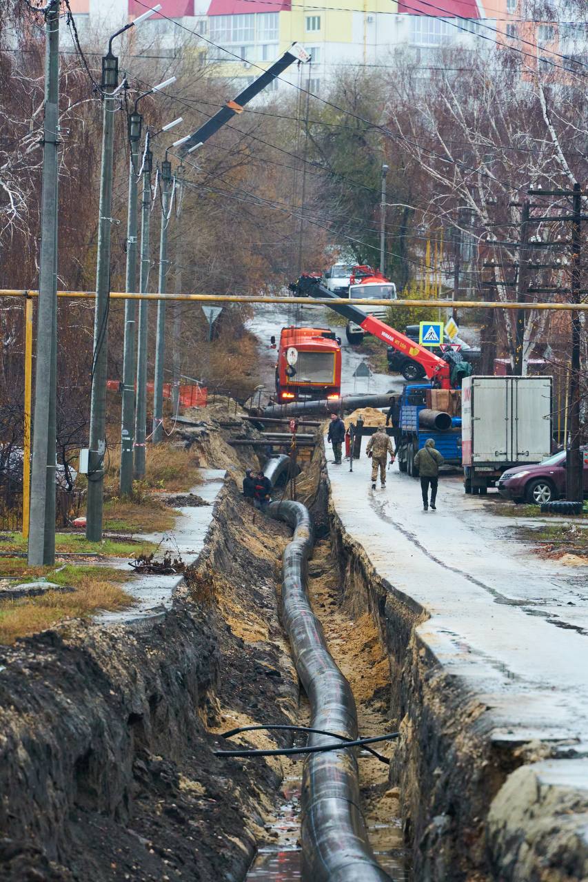 По информации руководителя ООО «Сызраньводоканал» в настоящее время продолжаются работы по капитальному ремонту сетей водоснабжения по улицам Володарского — Свердлова, Дзержинского — Свердлова, Кирова — Володарского По информации руководителя ООО «Сызраньводоканал» в настоящее время продолжаются работы по капитальному ремонту сетей водоснабжения по улицам Володарского — Свердлова, Дзержинского — Свердлова, Кирова — Володарского