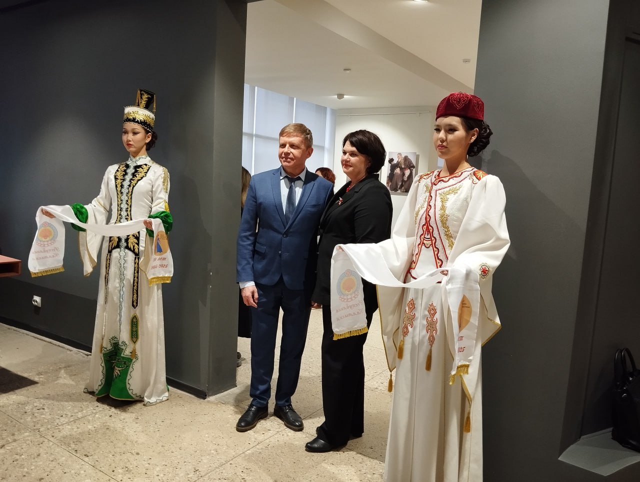 Всего на один день в музее открылась уникальная фотовыставка, которая рассказывает историю длиной в три столетия Всего на один день в музее открылась уникальная фотовыставка, которая рассказывает историю длиной в три столетия