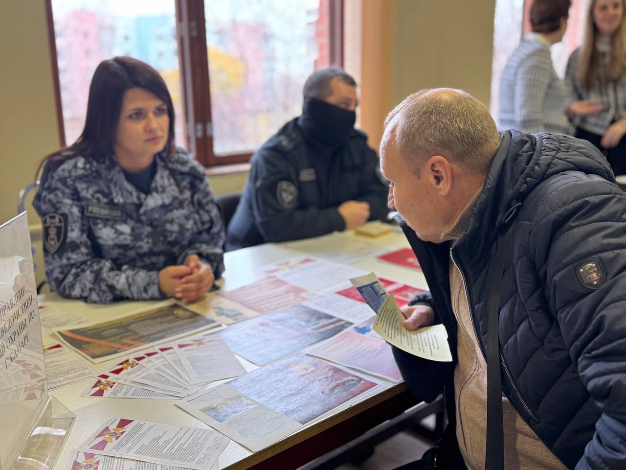 В Рощинском провели ярмарку вакансий для ветеранов СВО и их семей В Рощинском провели ярмарку вакансий для ветеранов СВО и их семей