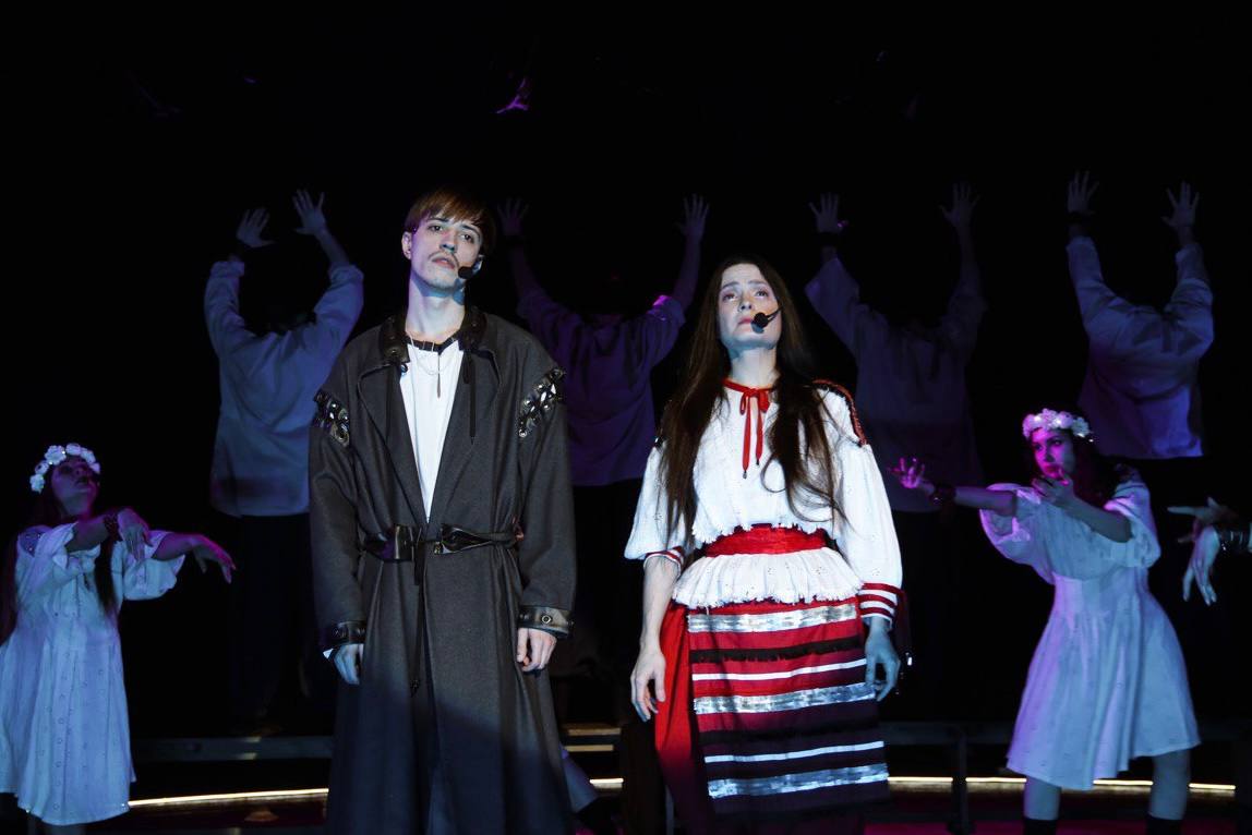 Театр «Мастерская» из Самары представил два спектакля на Всероссийском фестивале «Классика» в Москве Театр «Мастерская» из Самары представил два спектакля на Всероссийском фестивале «Классика» в Москве