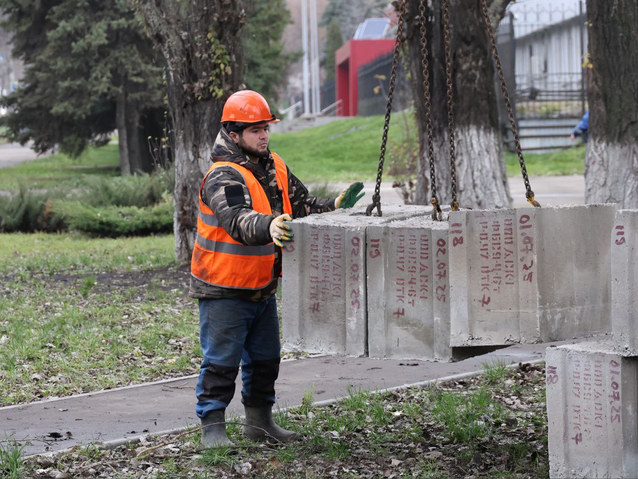 Иван Носков: Начали реконструкцию ливневой канализации на перекрестке проспектов Кирова и Карла Маркса, а также коммуникации по улице Ставропольской, в границах улиц XXII Партсъезда и Средне-Садовой, а также по улице... Иван Носков: Начали реконструкцию ливневой канализации на перекрестке проспектов Кирова и Карла Маркса, а также коммуникации по улице Ставропольской, в границах улиц XXII Партсъезда и Средне-Садовой, а также по улице...