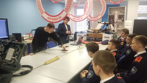 Самарский центр занятости населения «Работа России» при поддержке регионального министерства труда проводит серию профориентационных занятий для школьников