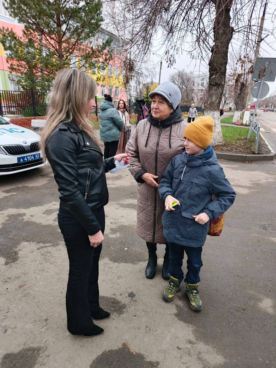 Сотрудники #Госавтоинспекции города #Новокуйбышевск провели профилактическую акцию совместно с родительским патрулем ГБОУ школы-интерната И.Е. Егорова Сотрудники #Госавтоинспекции города #Новокуйбышевск провели профилактическую акцию совместно с родительским патрулем ГБОУ школы-интерната И.Е. Егорова