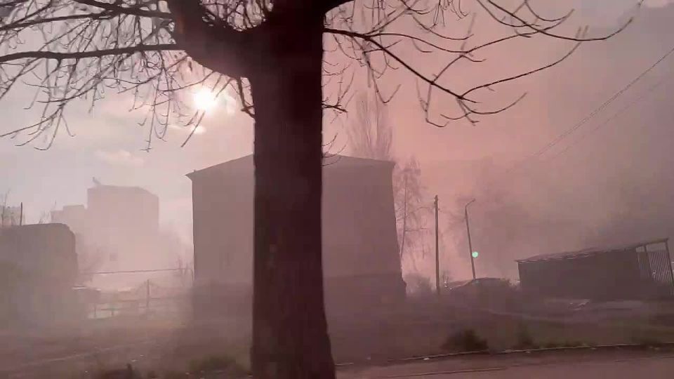 Между улицами Красноармейская и Льва Толстого случился пожар