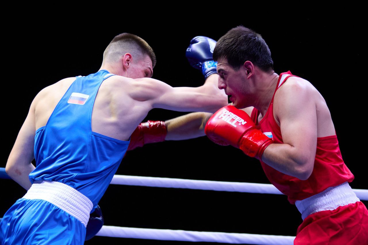 Алакпер Гезалов и Богдан Самарский - победители всероссийских соревнований по боксу